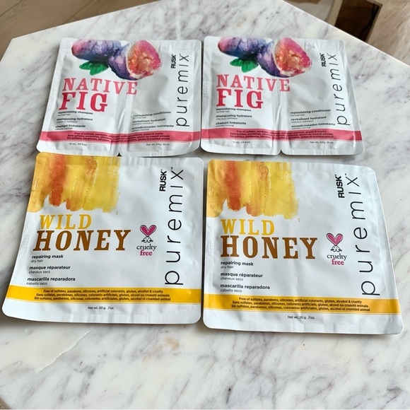 ๐ชฉ Iridescent Holographic Round Wristlet with Shampoo /Conditioner Hair Samples - Picture 7 of 8